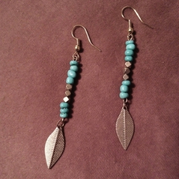 Long 3" Handmade New Earrings Gold & Turquoise Bead Leaf Feather Beaded New - Picture 3 of 7